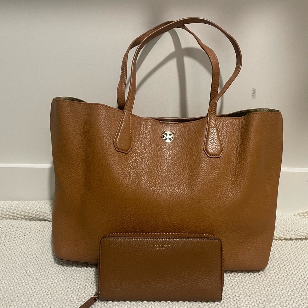 Tory Burch Tote Bag with matching wallet